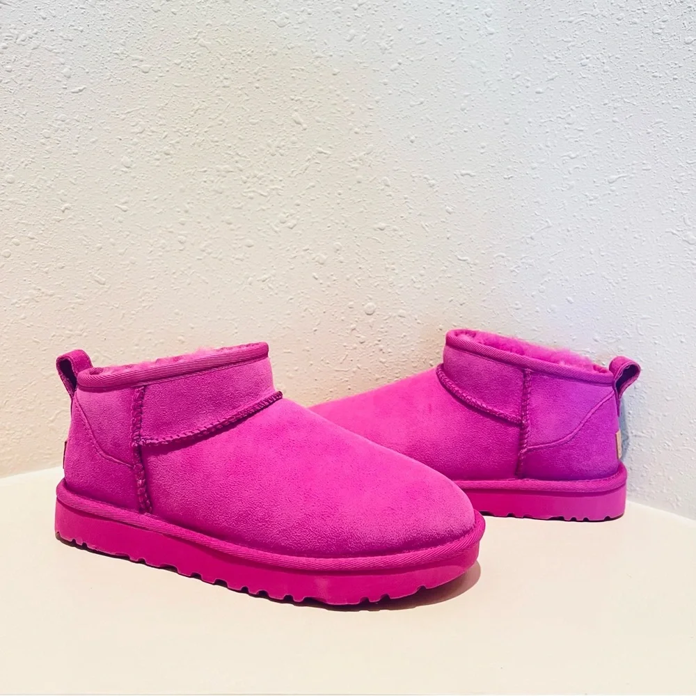 UGG Classic Ultra Mini Women’s Carnation Pink Boots Size 6 NWT